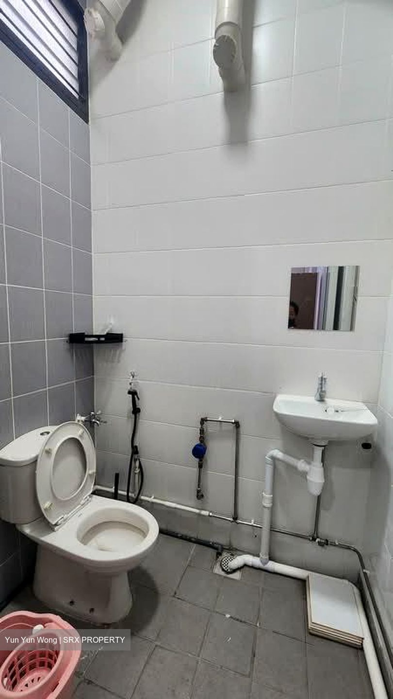 Ang Mo Kio Avenue 4 (D20), Shop House #575698731